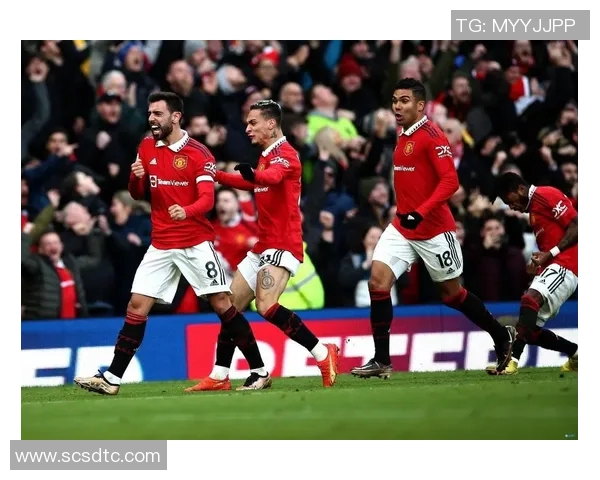 曼联与哈德斯上半场精彩对决分析及战术解读